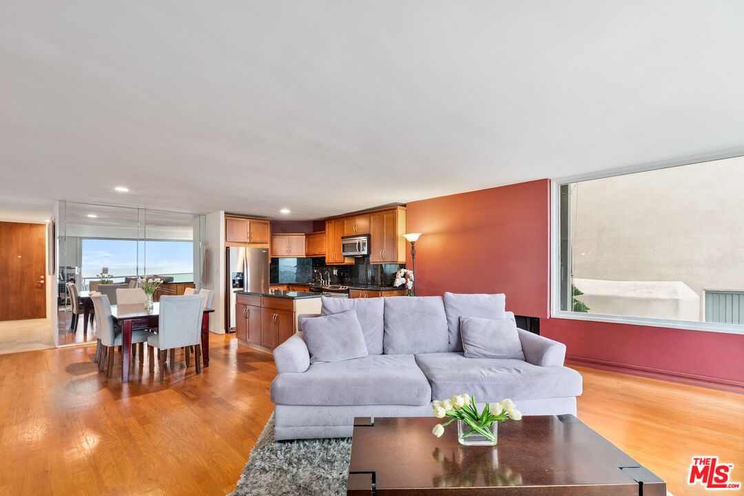 6 Fleet St Unit: 203