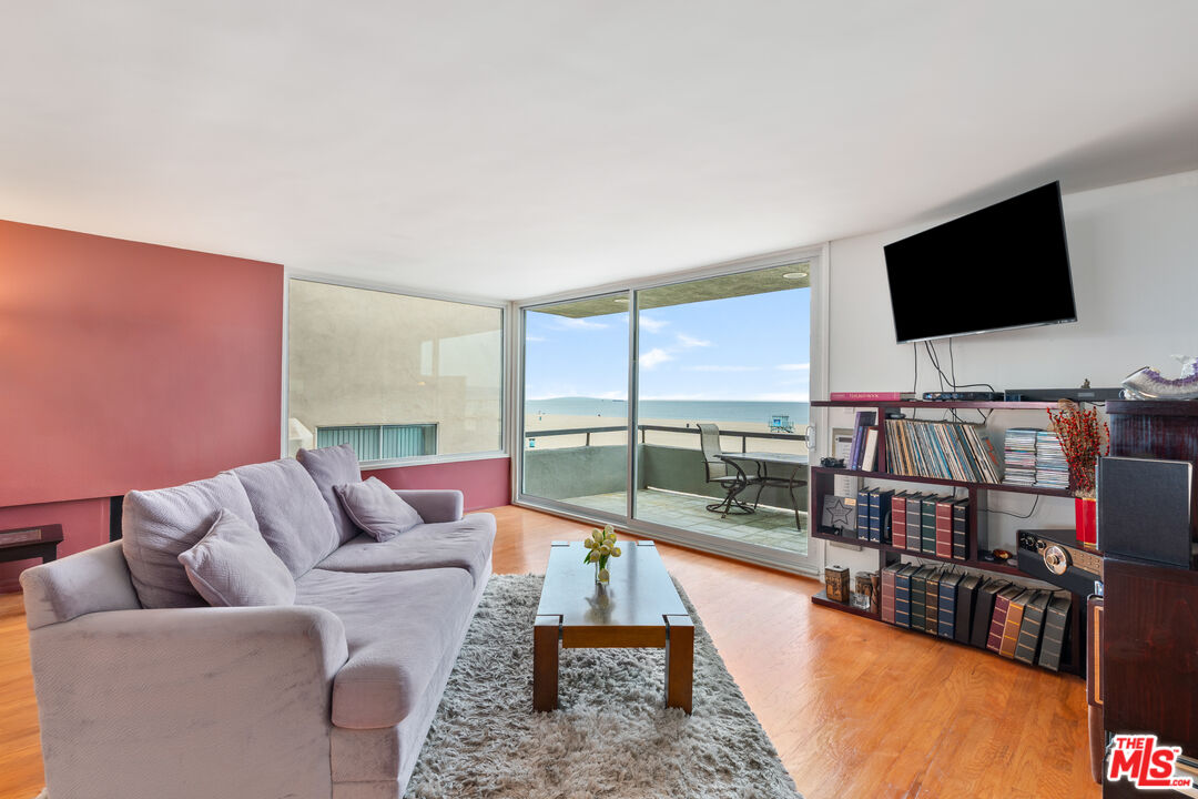 6 Fleet St Unit: 203