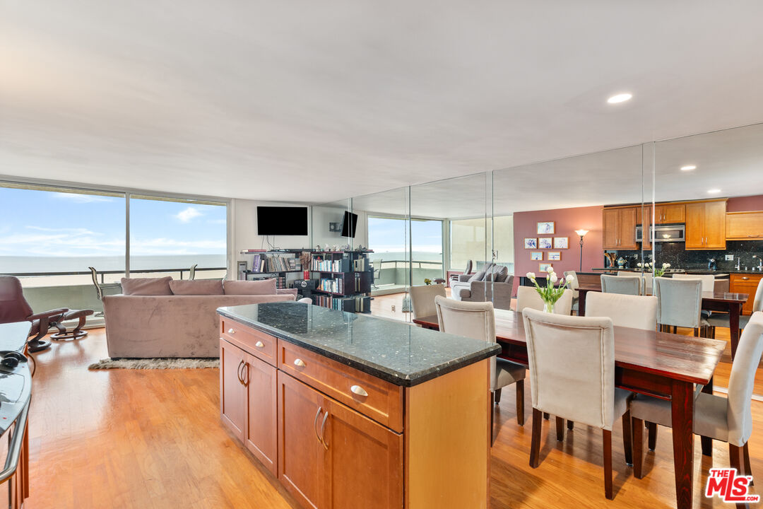 6 Fleet St Unit: 203