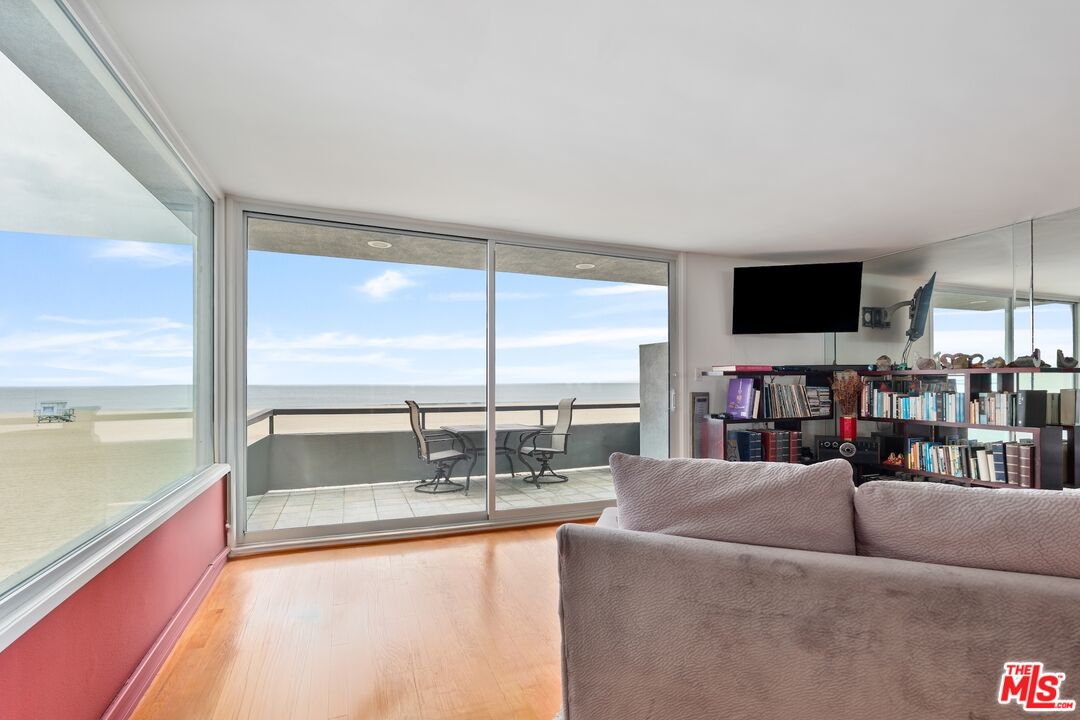 6 Fleet St Unit: 203