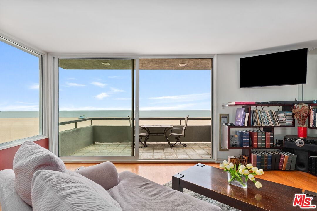 6 Fleet St Unit: 203