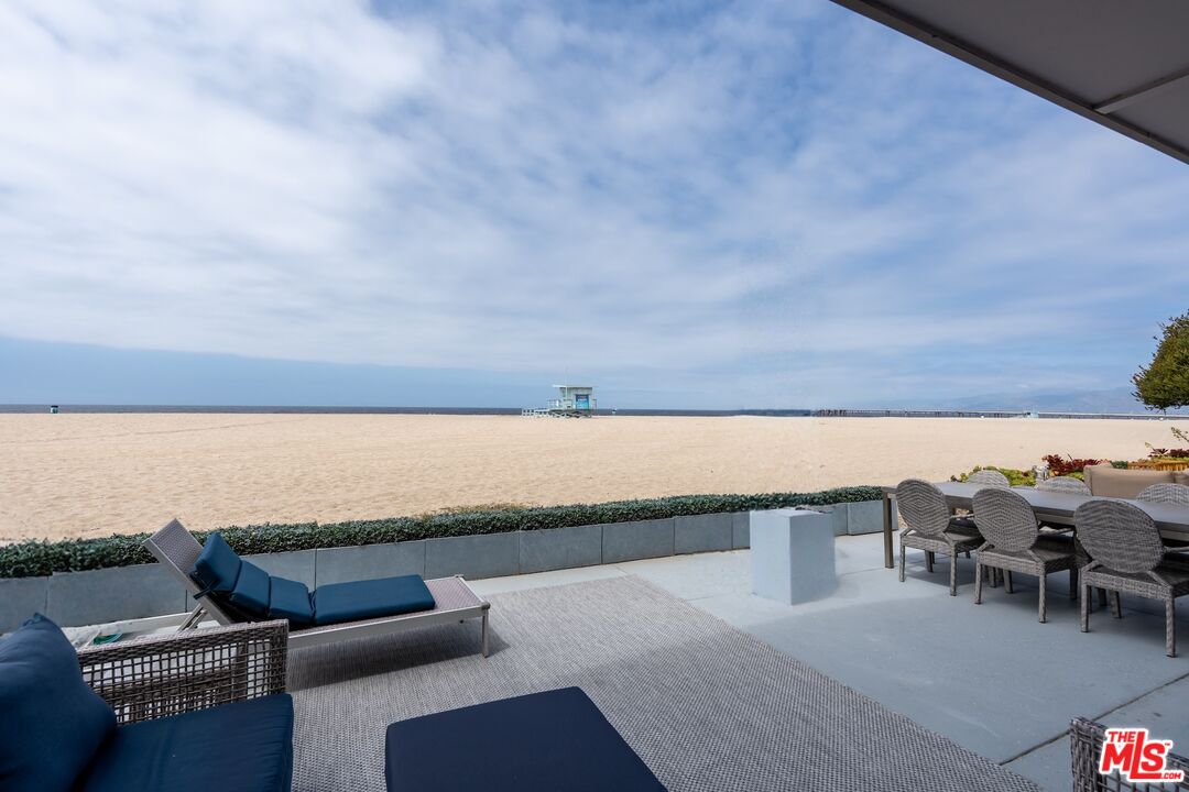3806 Ocean Front Walk