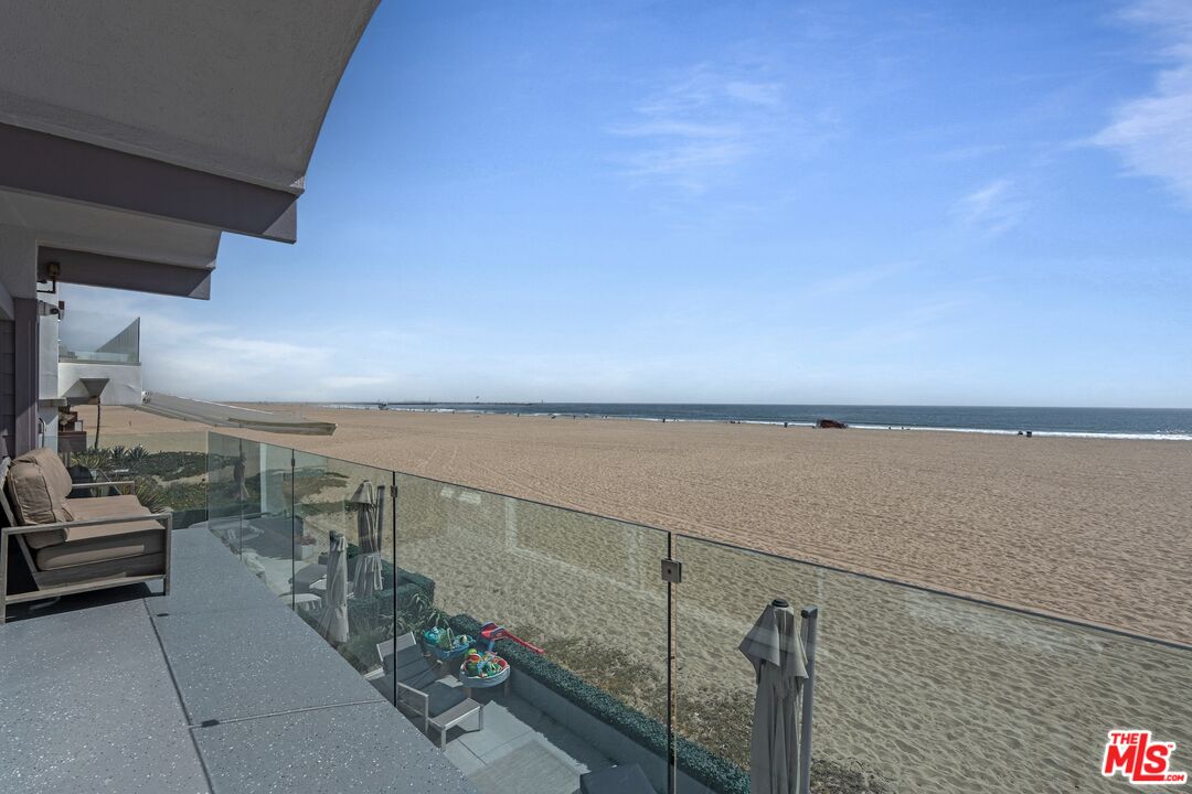 3806 Ocean Front Walk