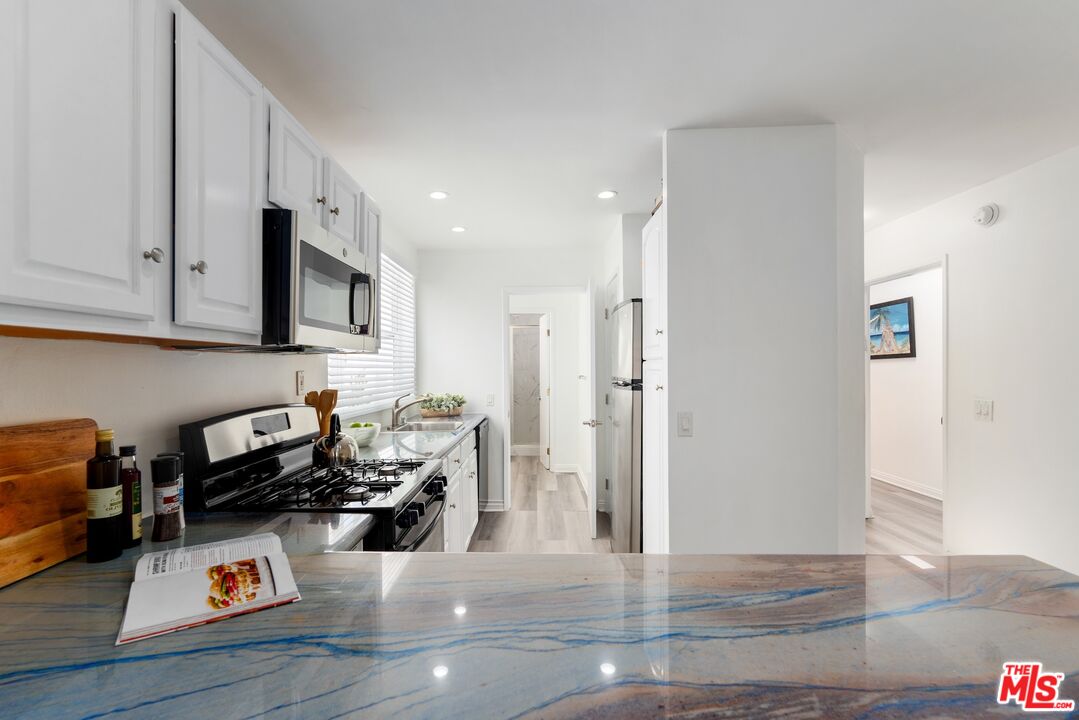 3806 Ocean Front Walk