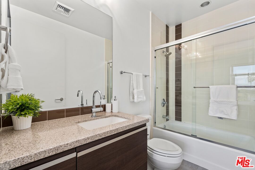 3111 Via Dolce Unit: 402