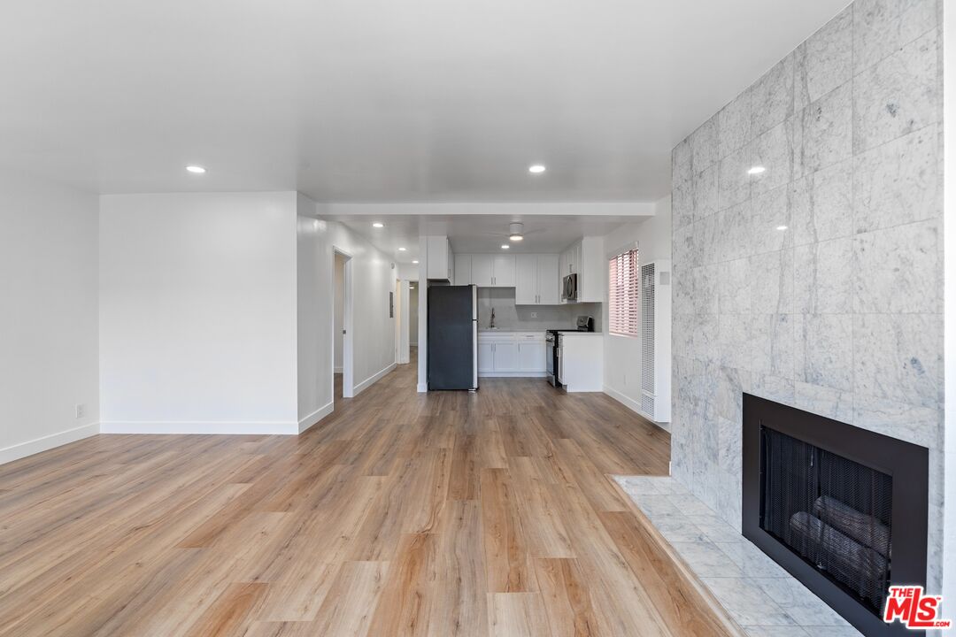 122 Buccaneer St Unit: 1