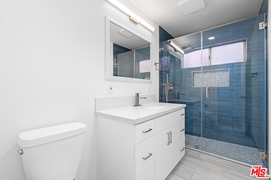 122 Buccaneer St Unit: 1