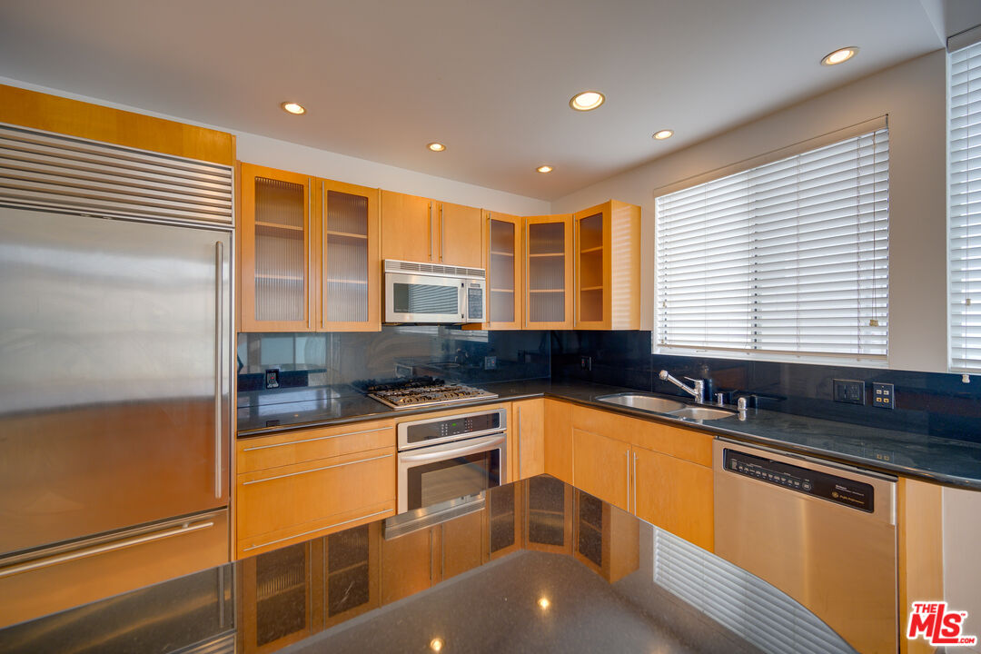 14 Privateer St Unit: 1