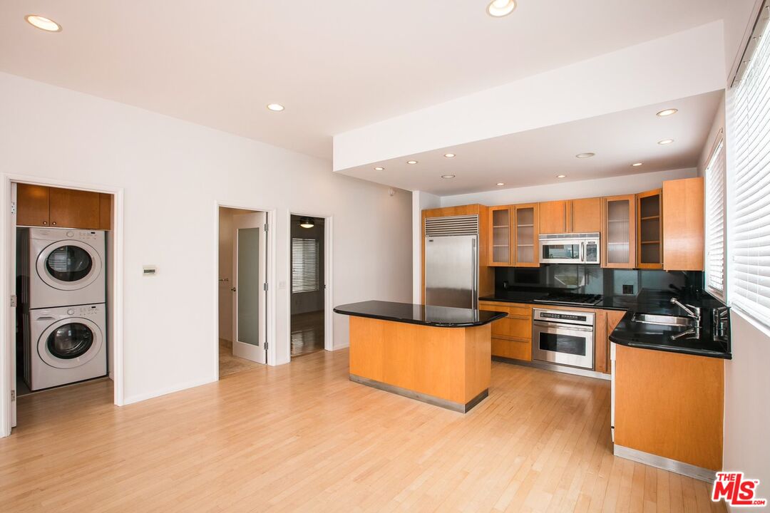 14 Privateer St Unit: 1