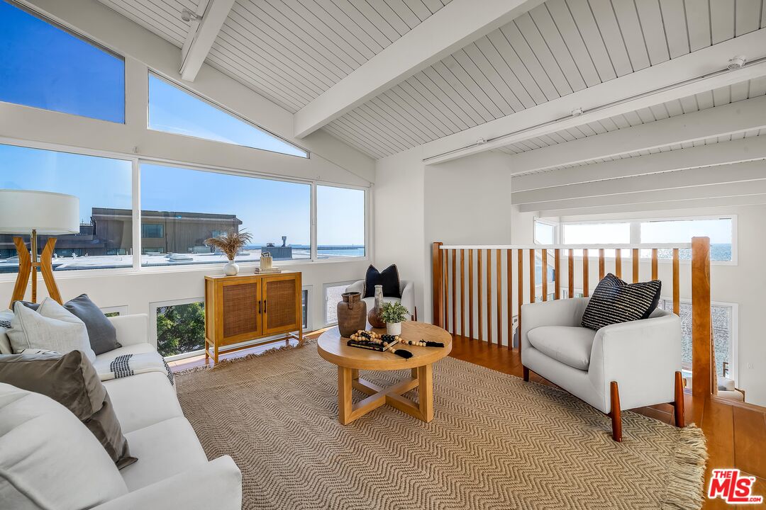 4 Lighthouse St Unit: 13