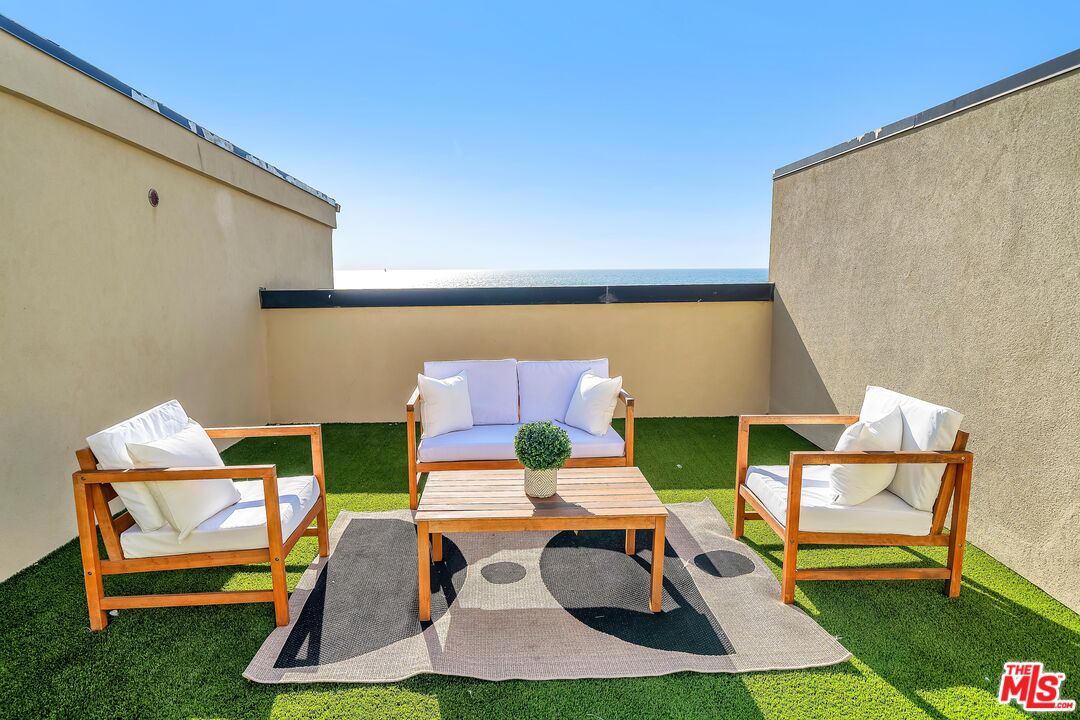 4 Lighthouse St Unit: 13