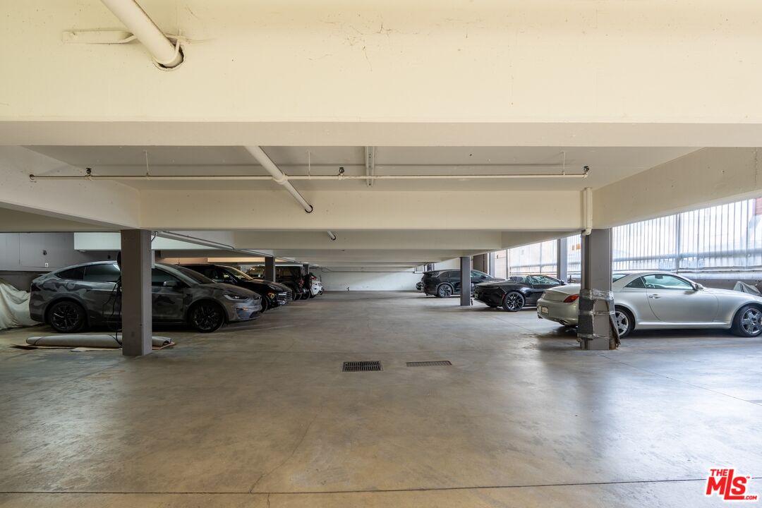 7 Fleet St Unit: 201