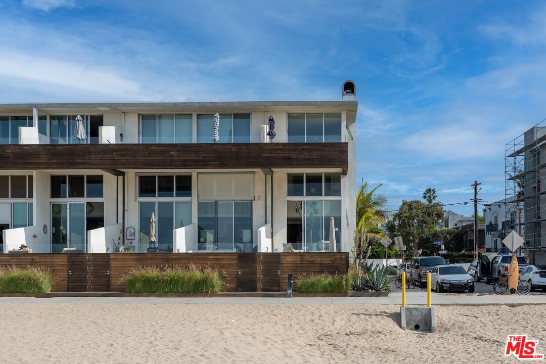 7 Fleet St Unit: 201