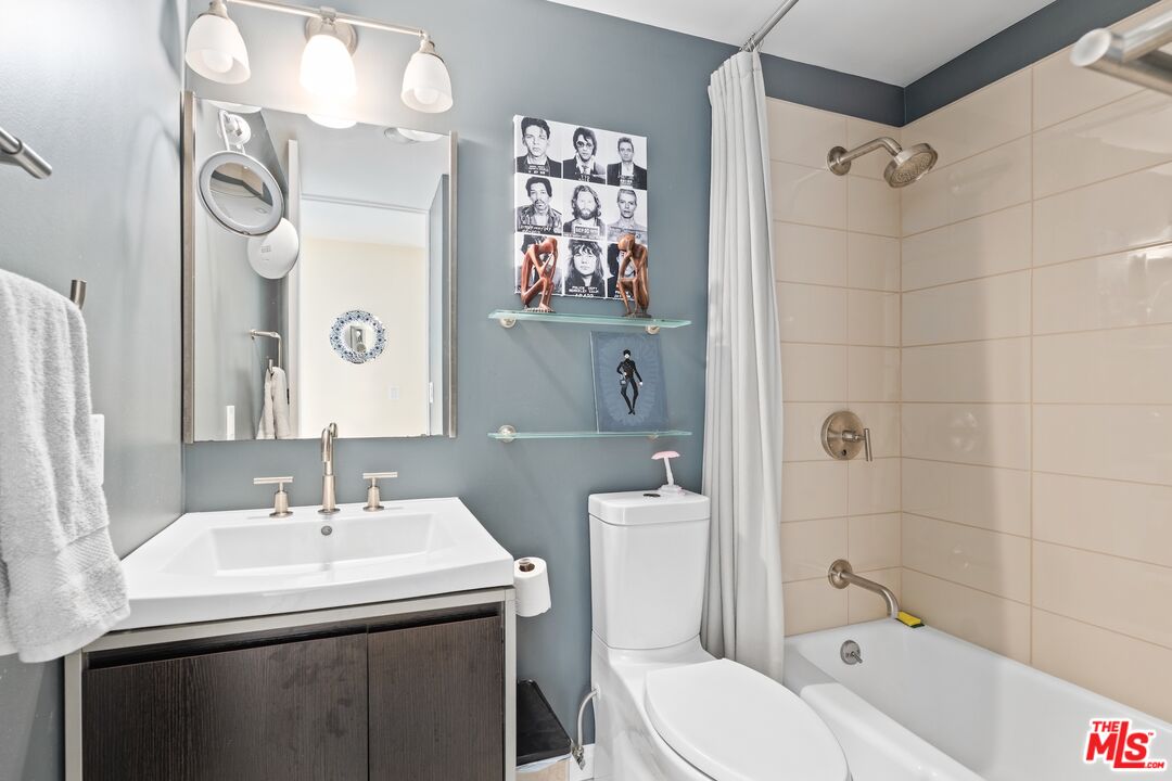 7 Fleet St Unit: 201