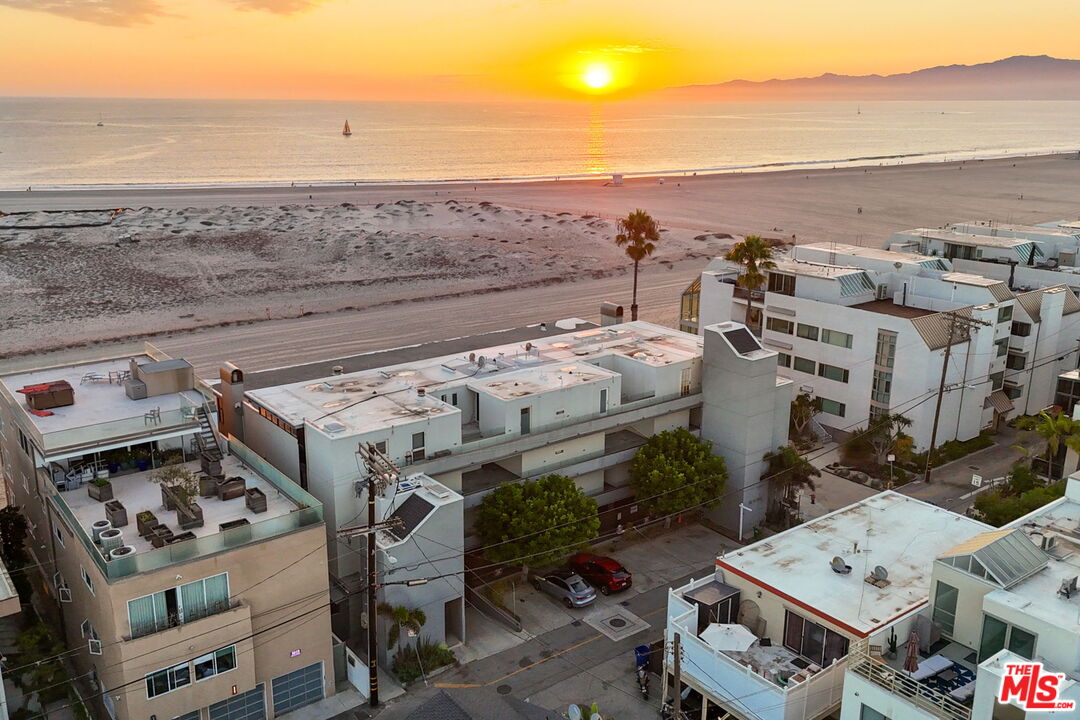 6 Voyage St Unit: 108