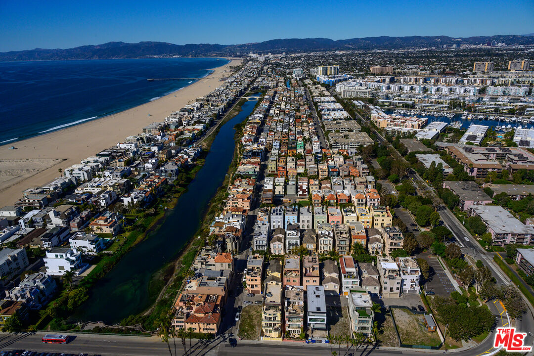 6 Voyage St Unit: 108