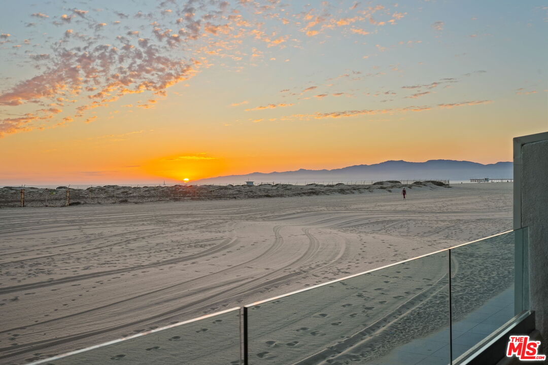 6 Voyage St Unit: 108