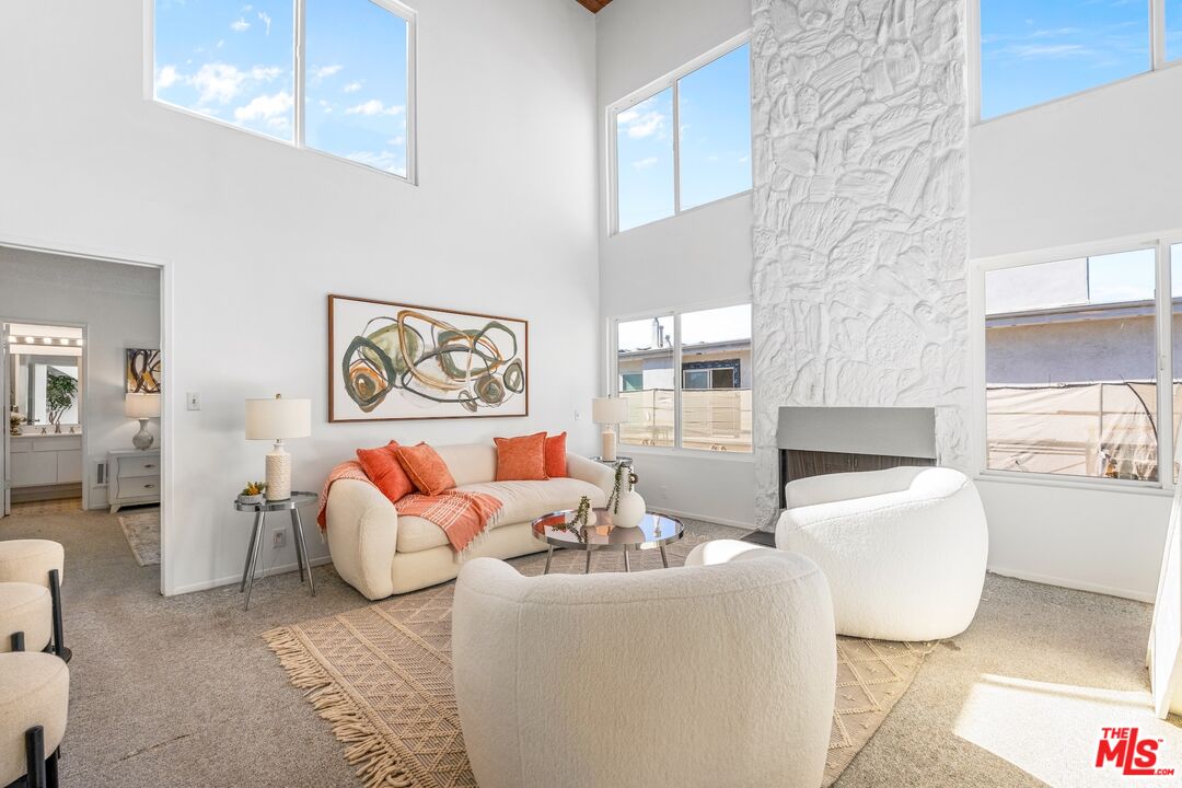 16 Quarterdeck St Unit: 301