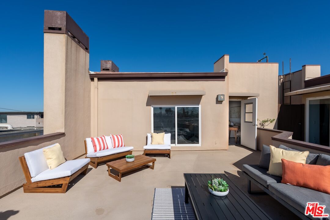 16 Quarterdeck St Unit: 301