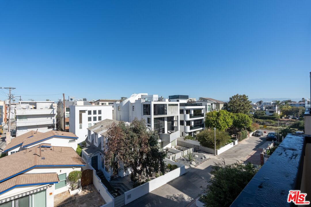 16 Quarterdeck St Unit: 301