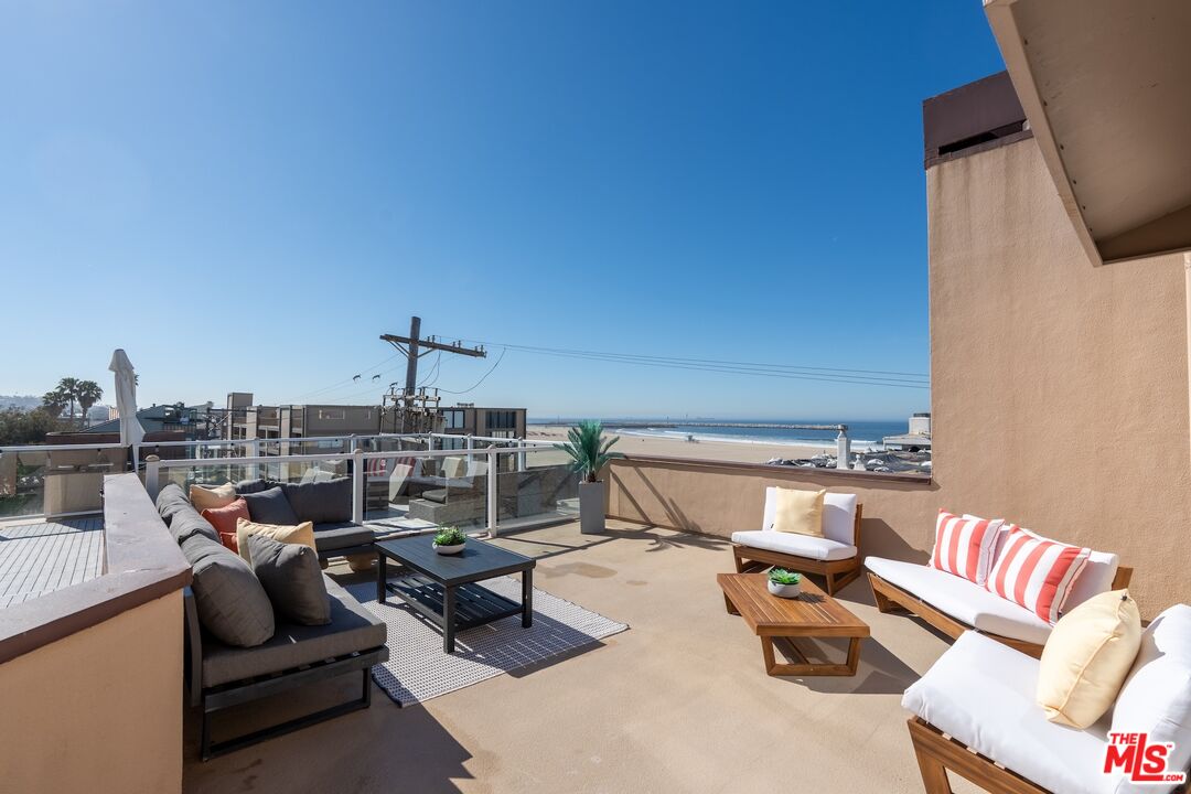 16 Quarterdeck St Unit: 301