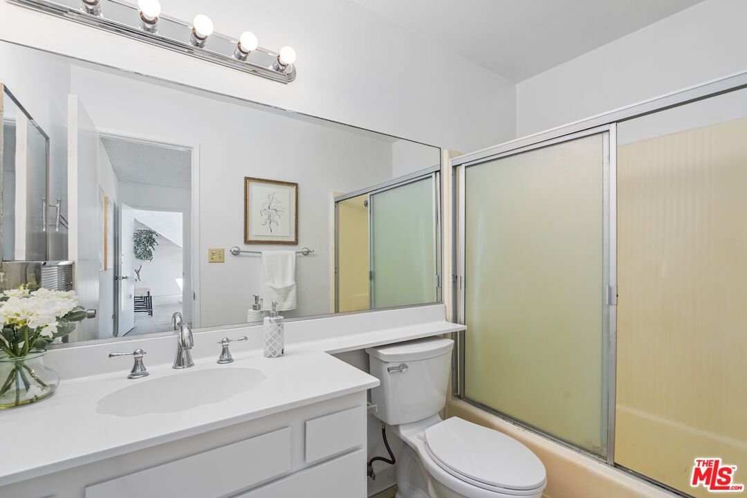 16 Quarterdeck St Unit: 301