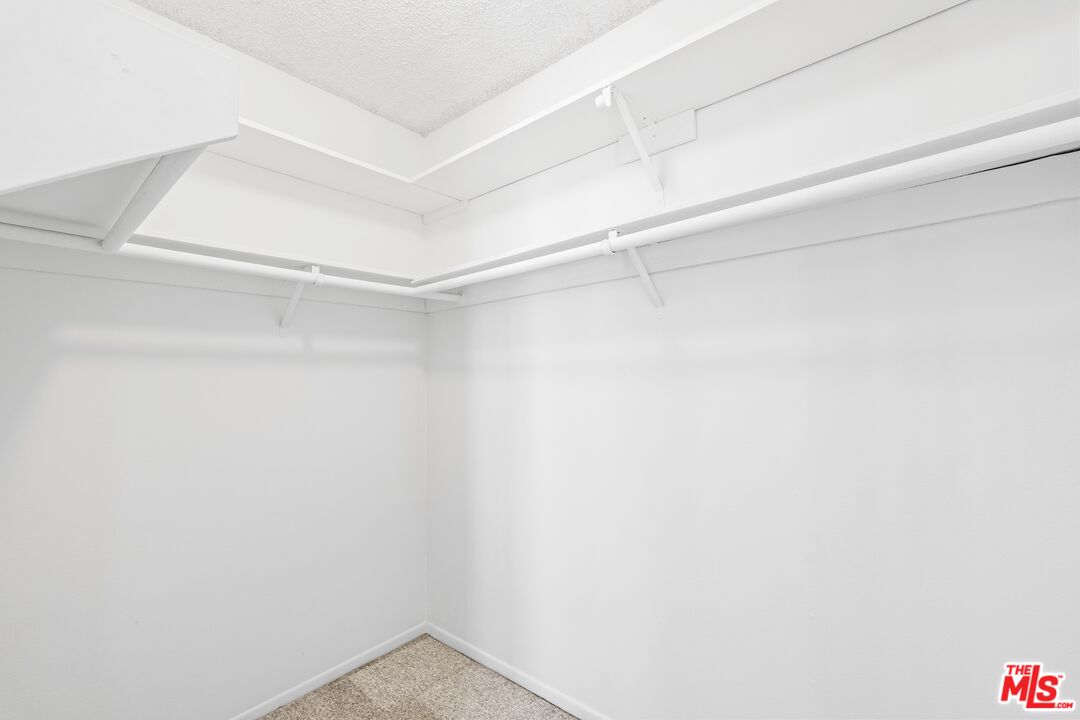 16 Quarterdeck St Unit: 301