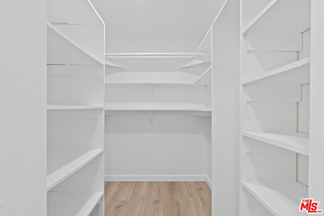 122 Buccaneer St Unit: 3