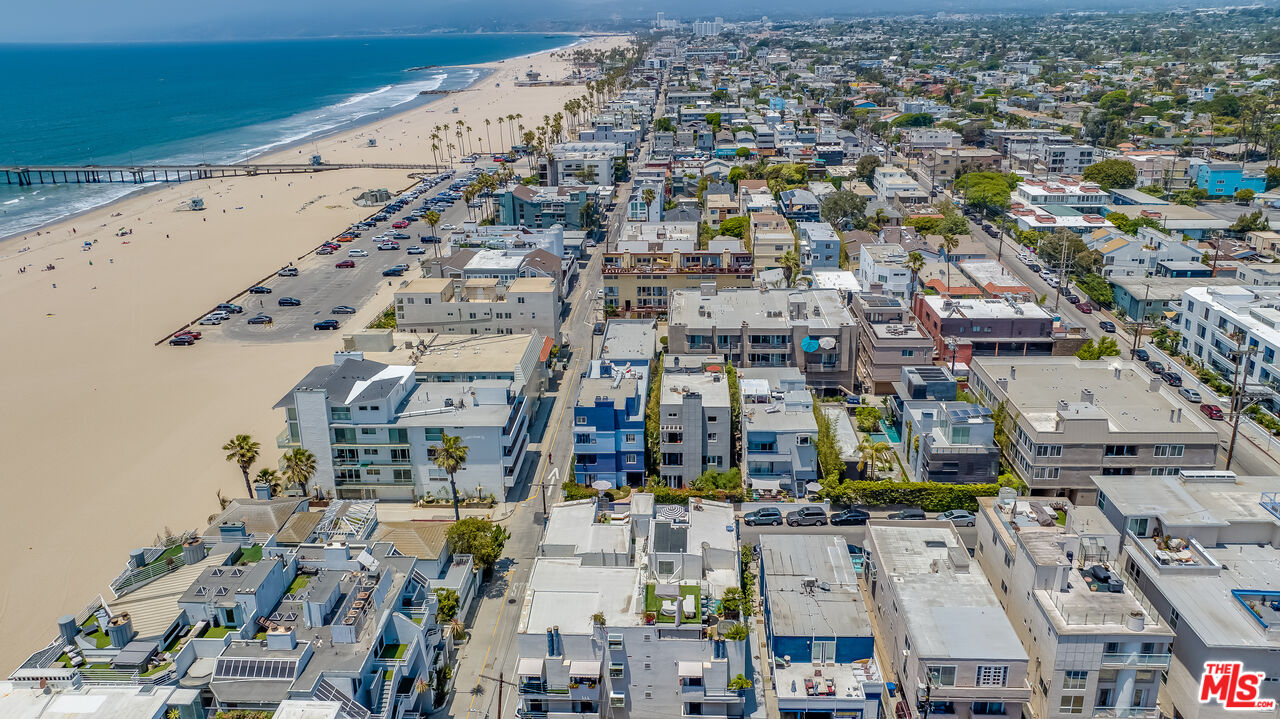 122 Buccaneer St Unit: 3