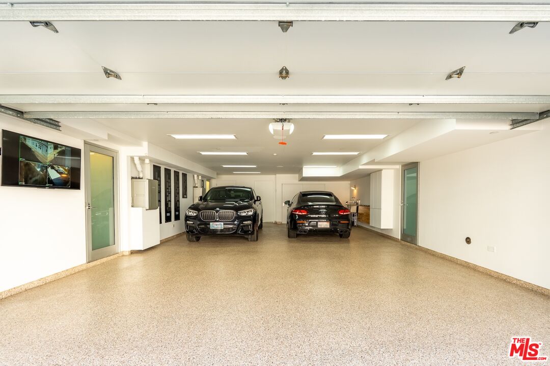 2505 Ocean Front Walk