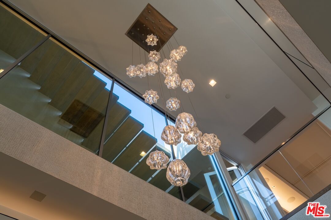 2505 Ocean Front Walk