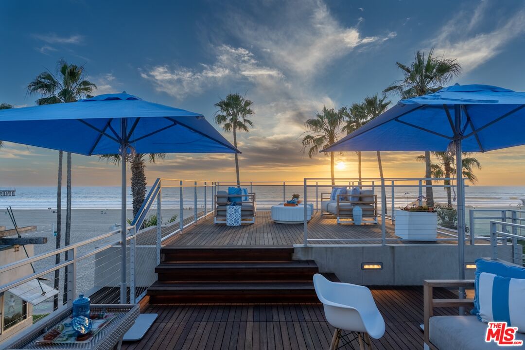 2505 Ocean Front Walk