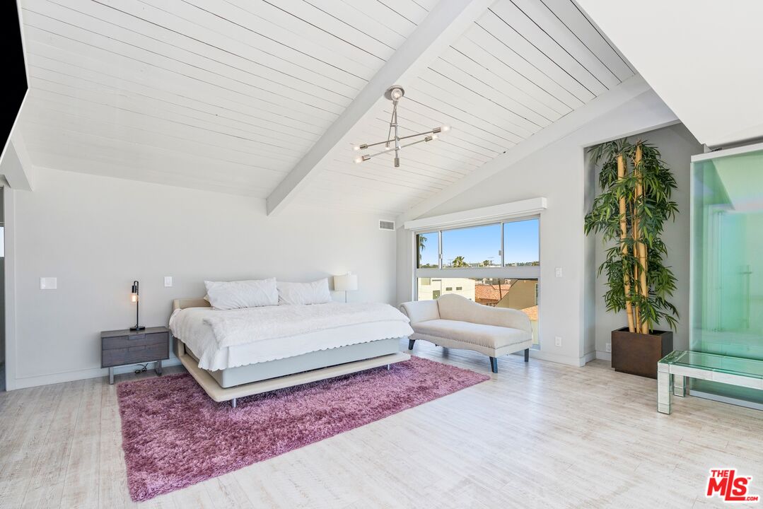 1 Driftwood St Unit: 5