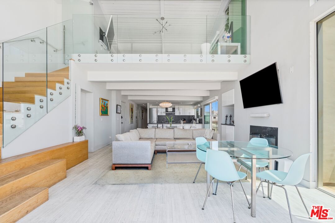 1 Driftwood St Unit: 5