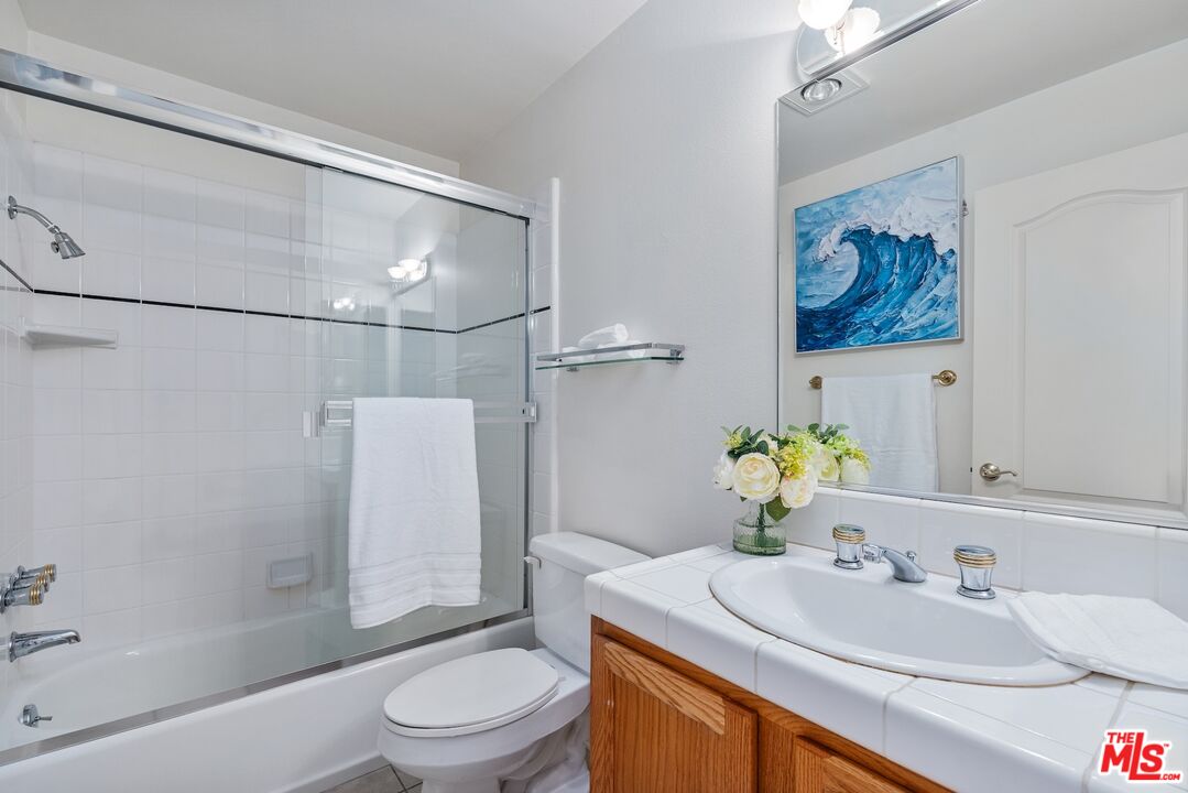 306 Bora Bora Way Unit: 305