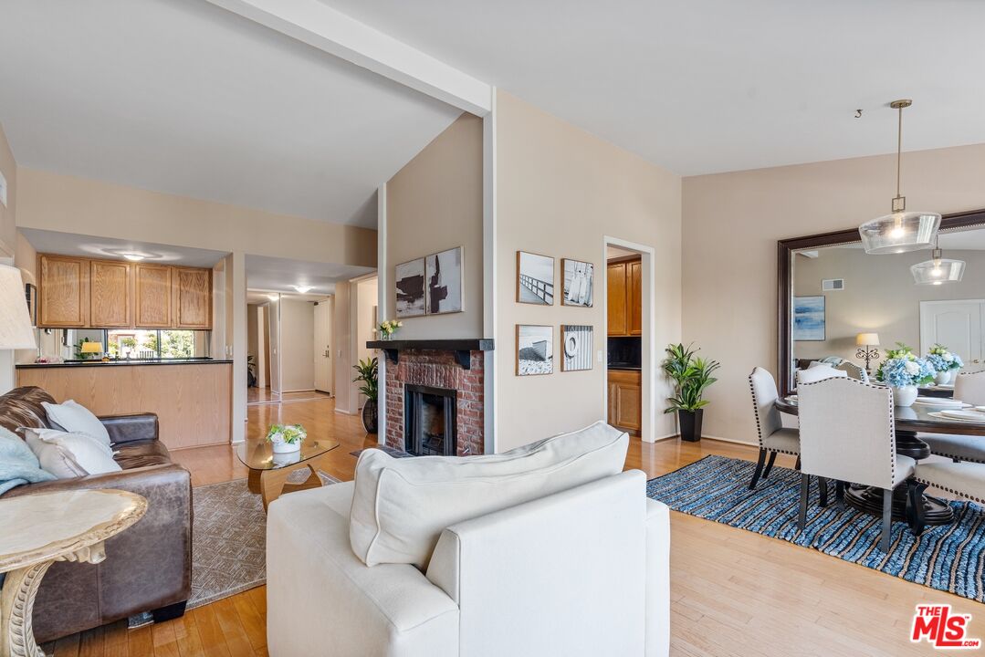 306 Bora Bora Way Unit: 305