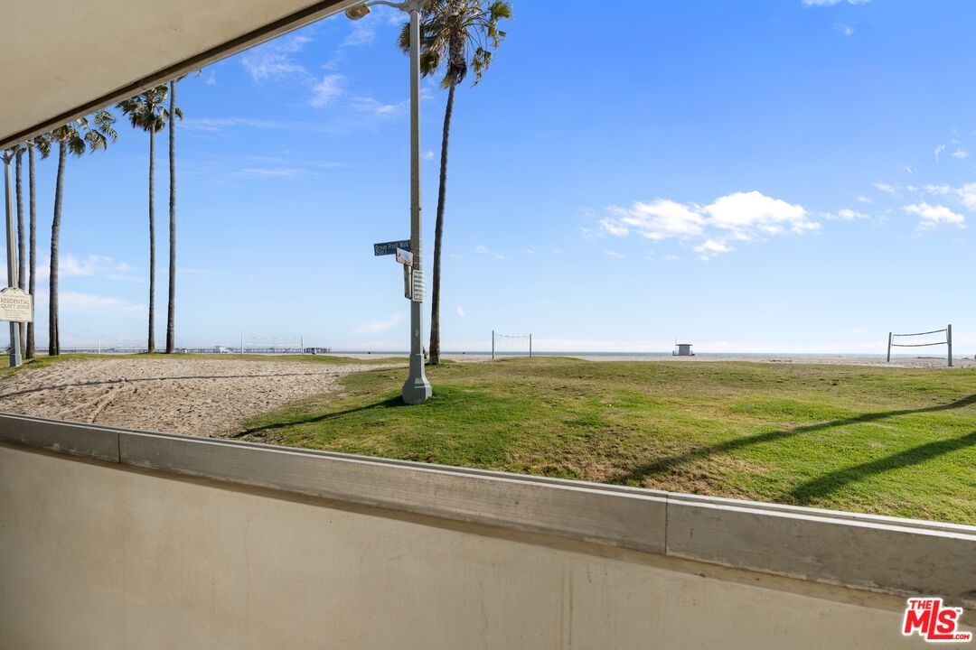2419 Ocean Front Walk