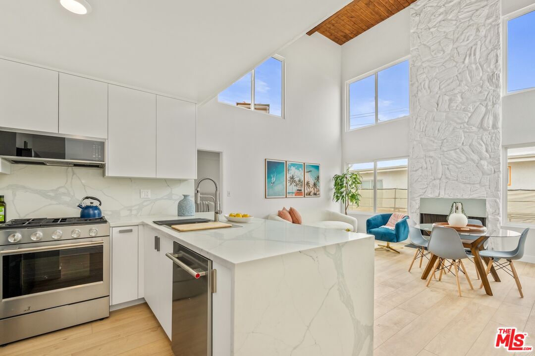 16 Quarterdeck St Unit: 301