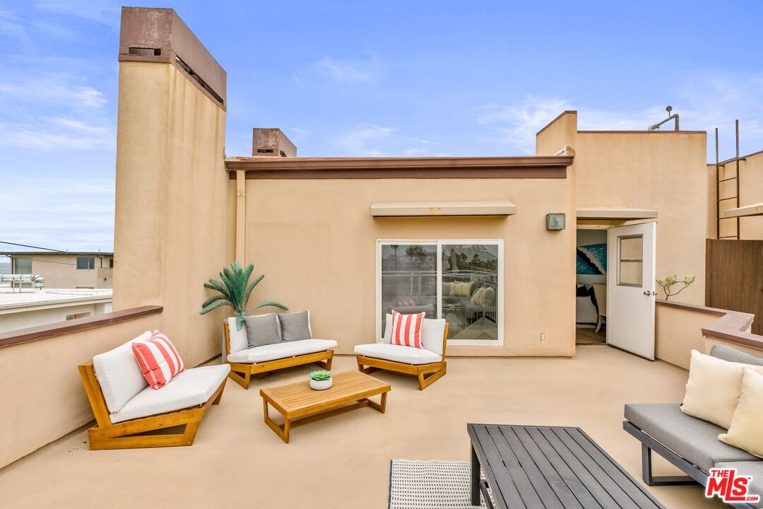 16 Quarterdeck St Unit: 301
