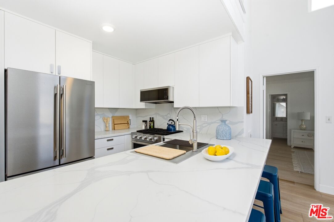 16 Quarterdeck St Unit: 301