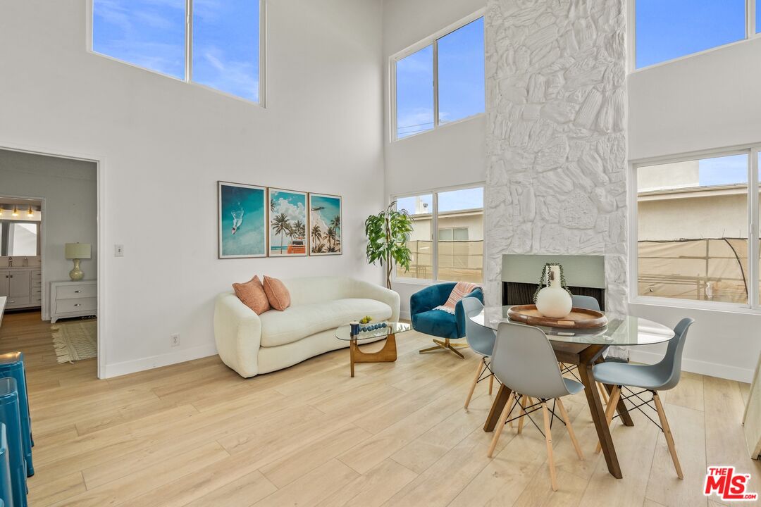 16 Quarterdeck St Unit: 301