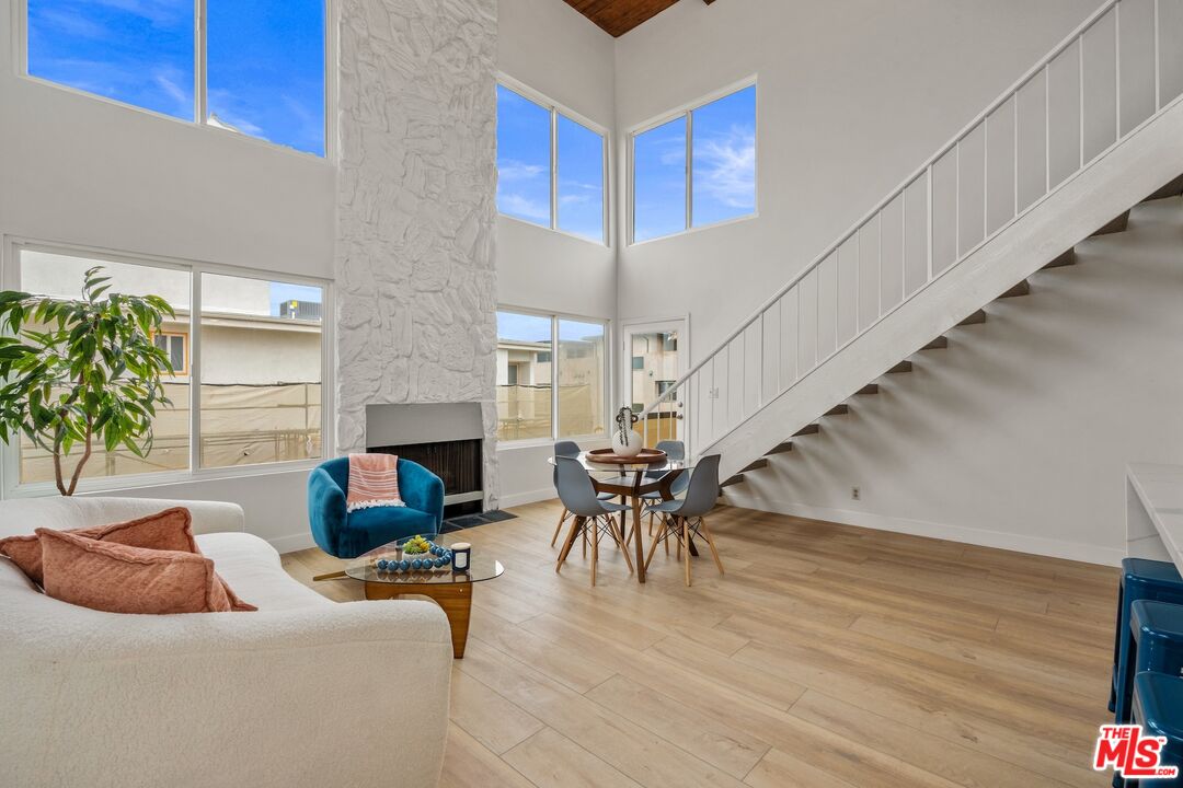 16 Quarterdeck St Unit: 301