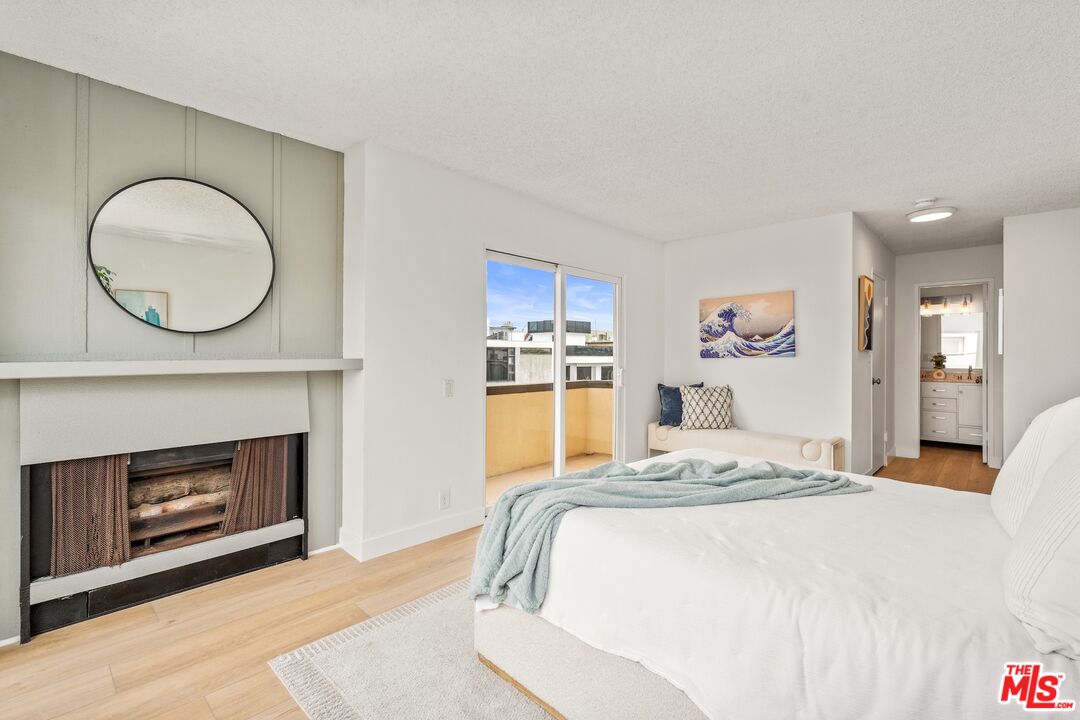 16 Quarterdeck St Unit: 301