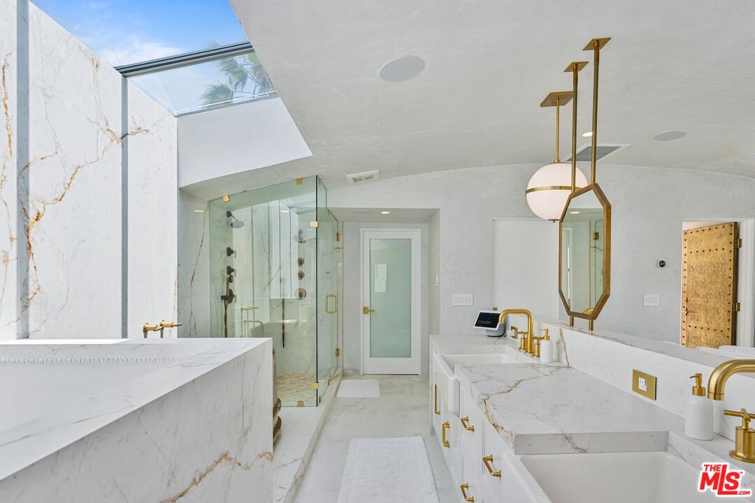 15 Reef St