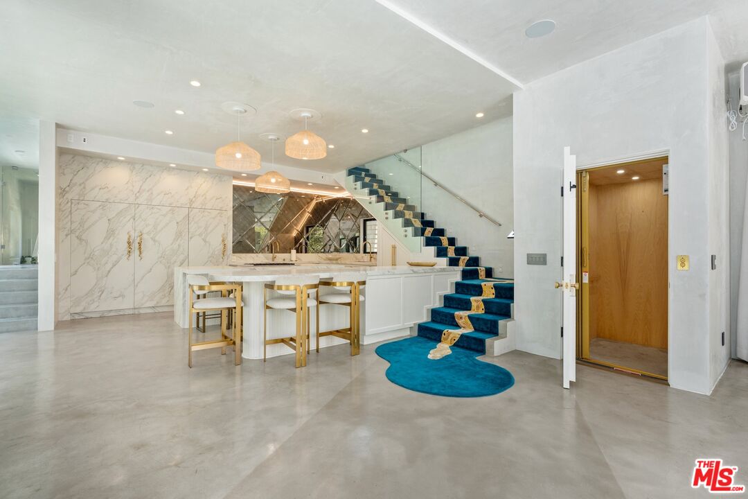 15 Reef St