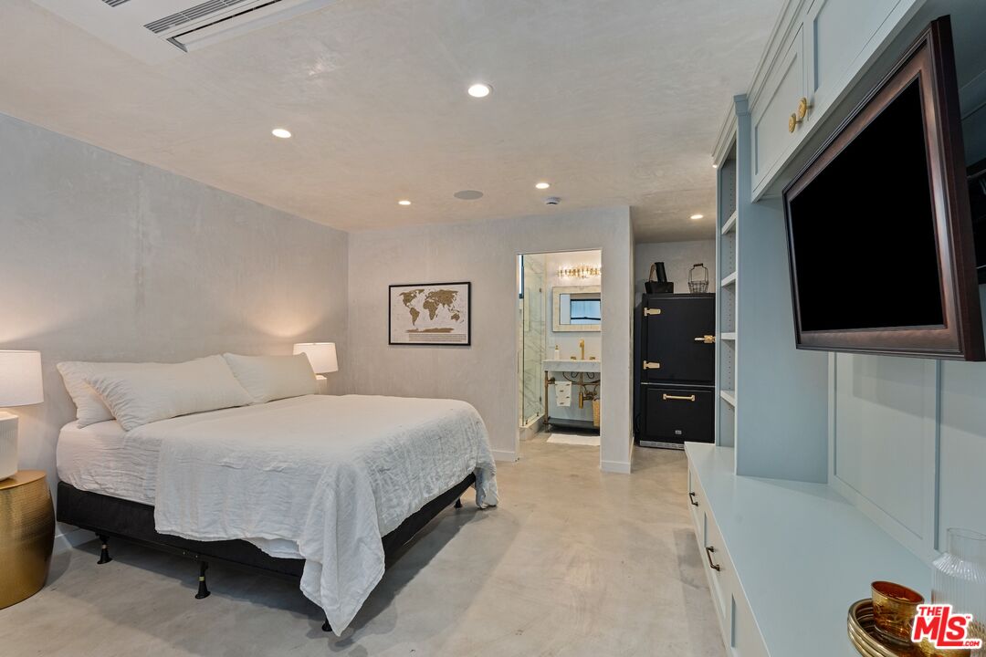 15 Reef St
