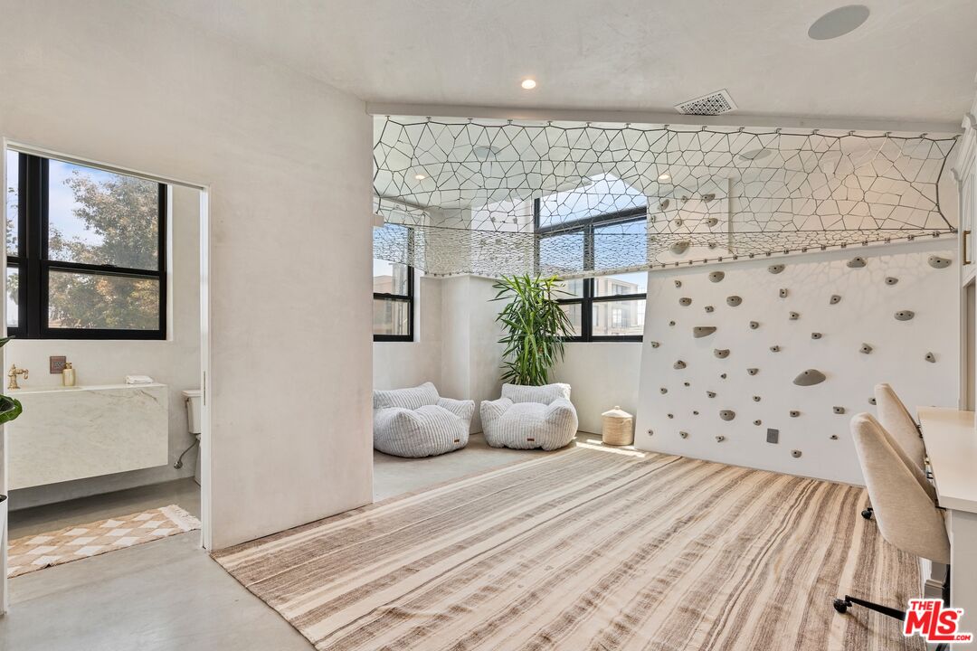 15 Reef St