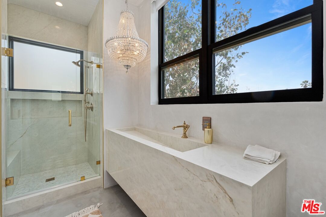 15 Reef St