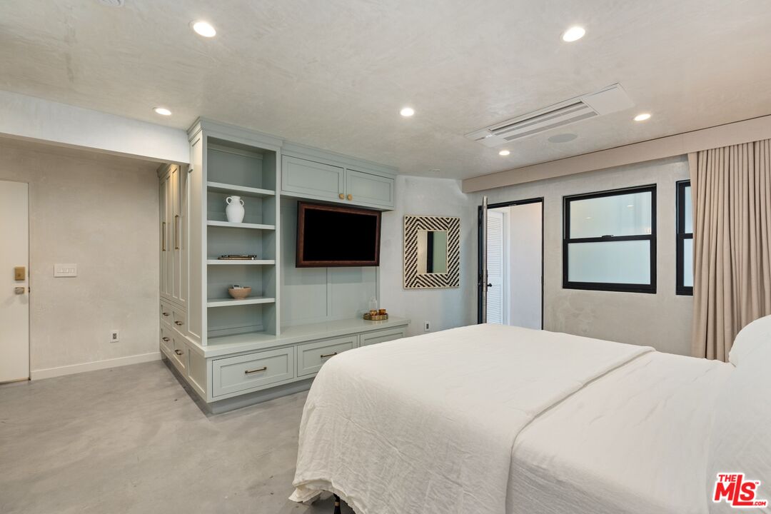 15 Reef St