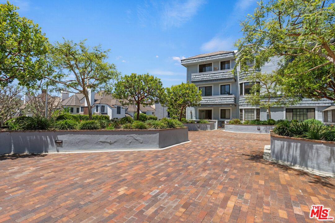 310 Tahiti Way Unit: 103